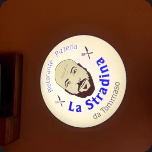 Szklane Gobo Pełnokolorowe (Full-Colour / CMYK) – Jakość Fotograficzna i Brak Ograniczeń